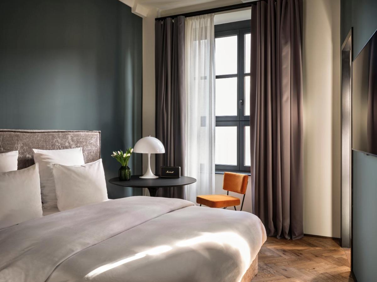 Sly Berlin Hotel ภายนอก รูปภาพ Deluxe room