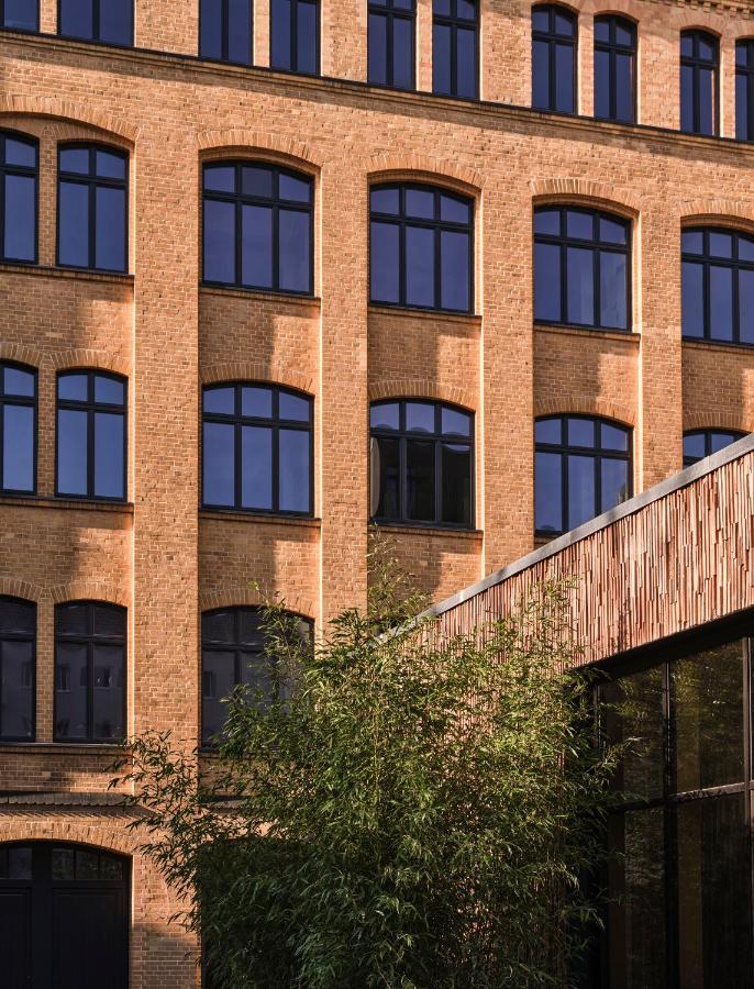 Sly Berlin Hotel ภายนอก รูปภาพ The former textile factory