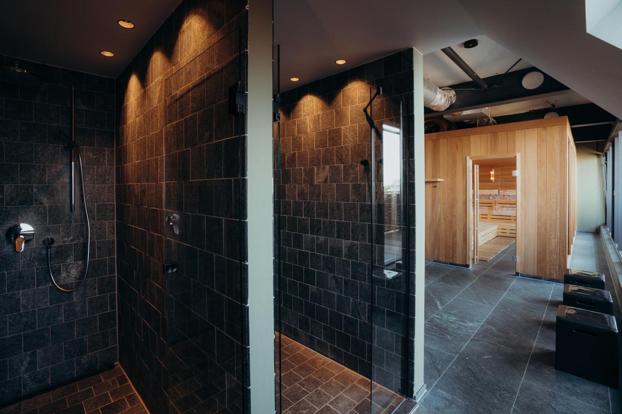 Sly Berlin Hotel ภายนอก รูปภาพ The interior of the spa